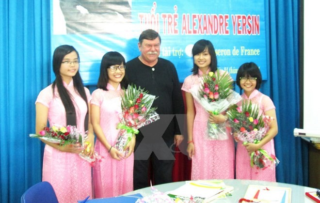 Remise du prix de  la jeunesse «Alexandre Yersin»  - ảnh 1