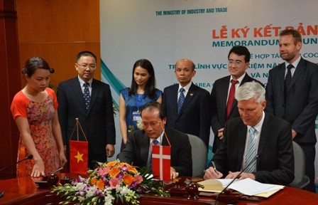 Le Danemark soutient les investissements verts au Vietnam  - ảnh 1