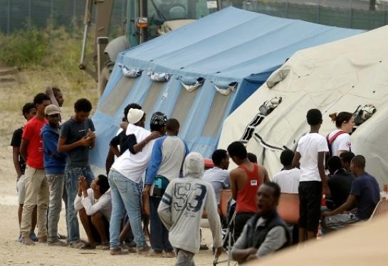 Italie: encore 4.400 migrants secourus en deux jours - ảnh 1