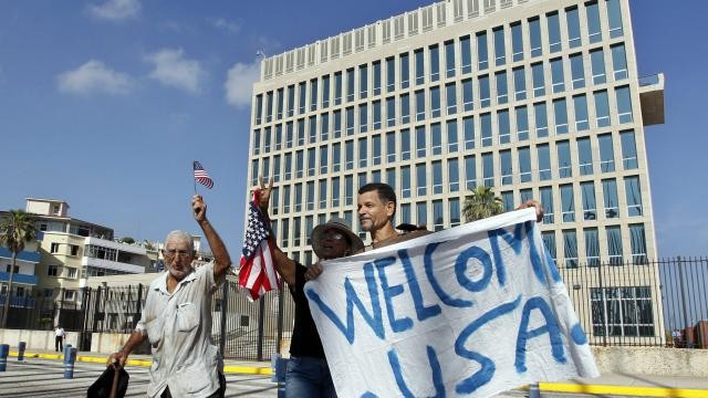 Feu vert du Sénat US à un assouplissement des échanges avec Cuba - ảnh 1