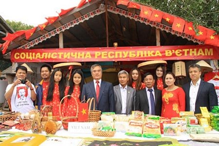 Le Vietnam à la foire de Sorochinsky Yarmarok - ảnh 1