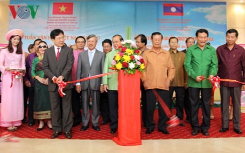 Coup d’envoi de la semaine culturelle vietnamienne au Laos  - ảnh 1