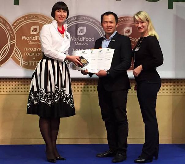 TH True Milk obtient 3 prix d’or au Salon international de l’alimentation de Moscou - ảnh 1