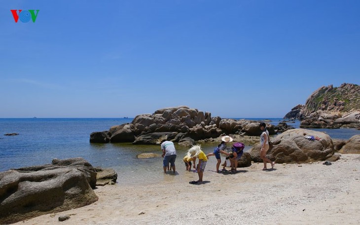 À la découverte de l'île de Binh Ba à Khanh Hoa - ảnh 5