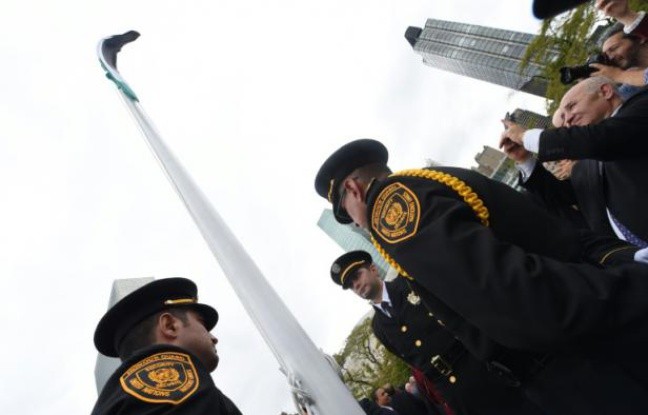 Le drapeau palestinien hissé au siège de l'ONU, une première - ảnh 1