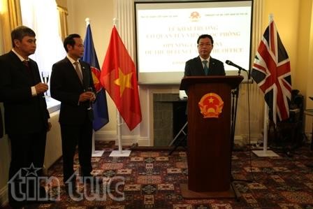 Inauguration du bureau de l’attaché à la défense vietnamien au Royaume-Uni - ảnh 1