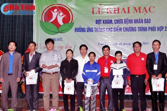 Lancement du mois des soins de la santé gratuits à Ha Tinh - ảnh 1