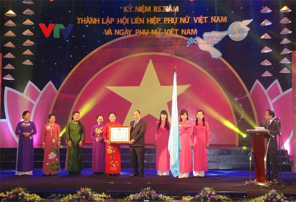 85ème anniversaire de l’Union des femmes vietnamiennes  - ảnh 1