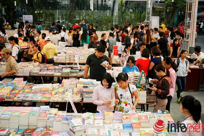 La fête du livre de l’automne 2015, le rendez-vous des bibliophiles - ảnh 1