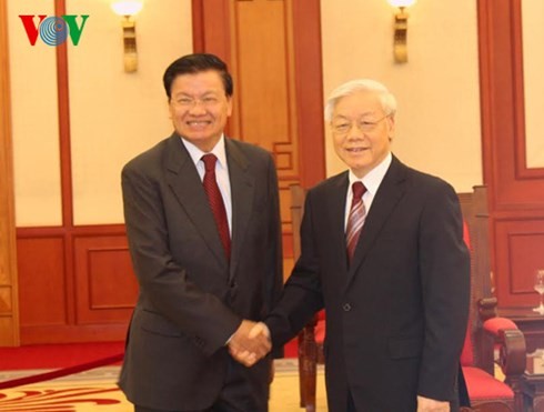 Nguyen Phu Trong reçoit le vice-Premier ministre laotien Thoonglun Sisulith - ảnh 1