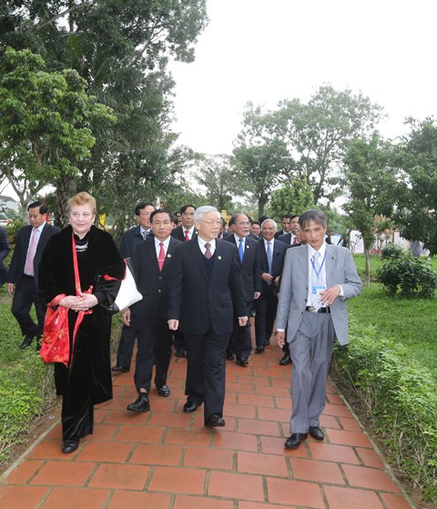 Hommage au grand poète Nguyen Du - ảnh 2