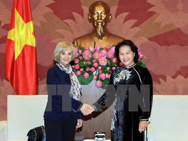 La vice-présidente de l’AN Nguyen Kim Ngan reçoit Elisabeth Guigou - ảnh 1