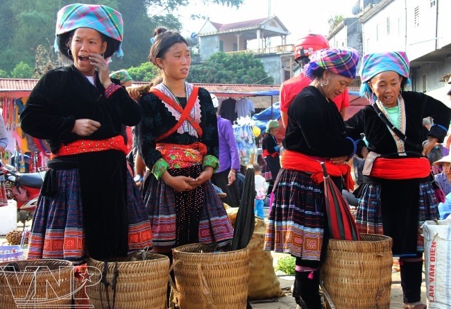 Nouvel An des Mong à Meo Vac, dans la province de Ha Giang - ảnh 3