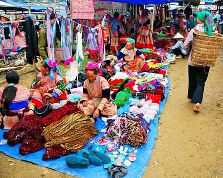 Nouvel An des Mong à Meo Vac, dans la province de Ha Giang - ảnh 4