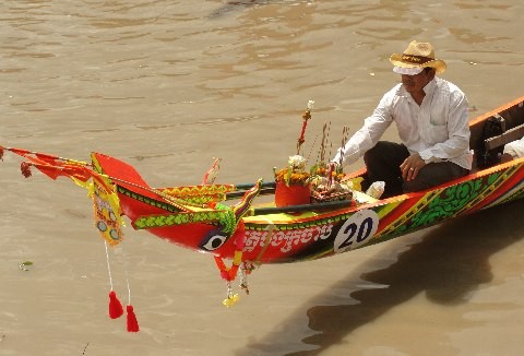 Les Khmers - ảnh 2