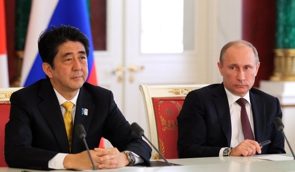 Conversation téléphonique entre Vladimir Poutine et Shinzo Abe - ảnh 1