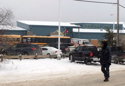 Canada : un jeune de 17 ans auteur de la fusillade mortelle dans un lycée - ảnh 1