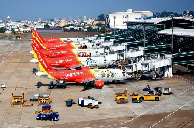 Vietjet Air signe des contrats importants à Singapour Airshow 2016 - ảnh 1