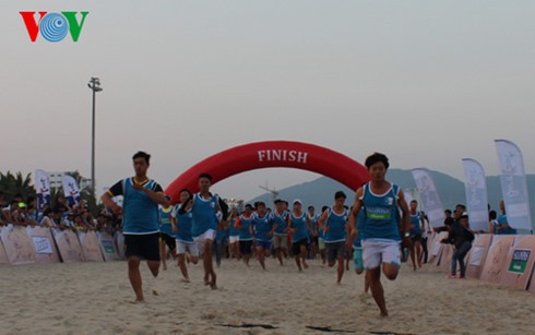 Course sur les plages de Dà Nang - ảnh 1