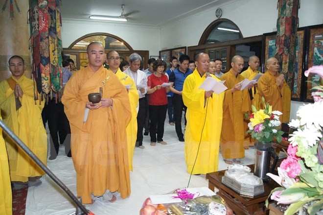 Hommage aux héros vietnamiens morts pour la Patrie - ảnh 1