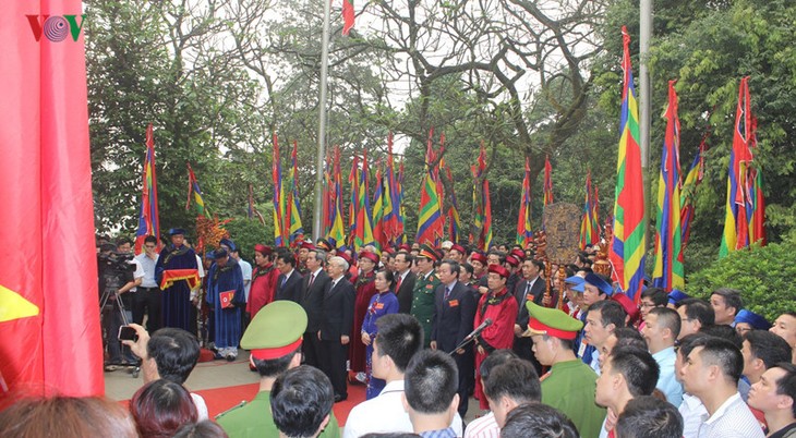 Célébration solennelle du culte des rois Hùng - ảnh 1