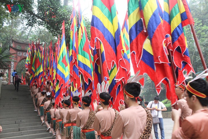 Célébration solennelle du culte des rois Hùng - ảnh 3