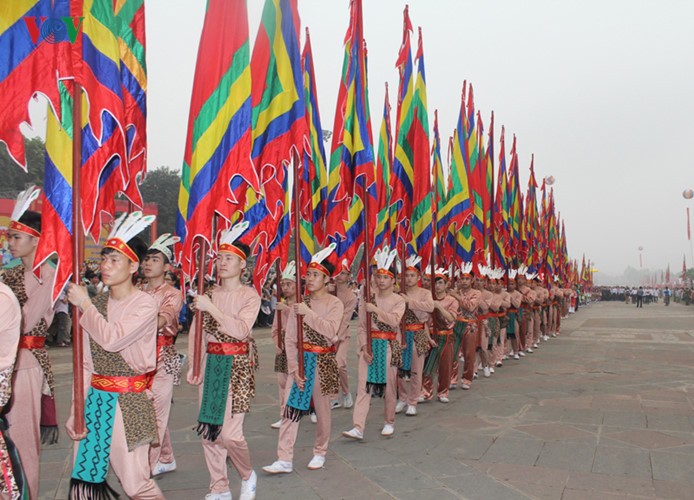 Célébration solennelle du culte des rois Hùng - ảnh 4