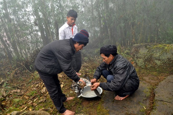 Lorsque les villageois célèbrent leur village... - ảnh 5