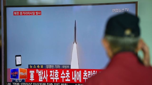 Pyongyang lance un missile balistique depuis un sous-marin  - ảnh 1