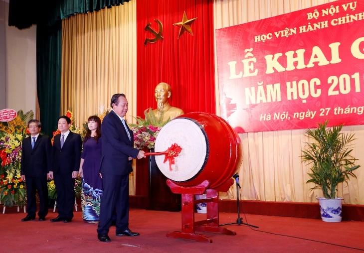 Truong Hoà Binh à l’ouverture des classes à l’académie nationale d’administration - ảnh 1