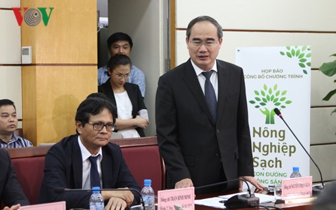 Nguyên Thiên Nhân plaide pour une agriculture propre - ảnh 1