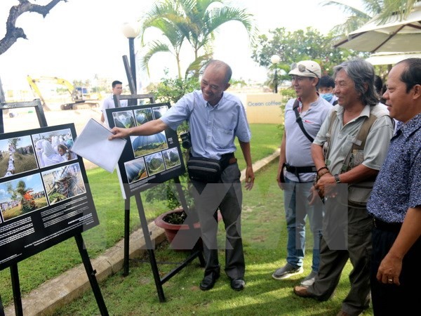 Vernissage de l’exposition de photos sur le patrimoine du Vietnam 2016 - ảnh 1