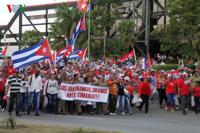 Cérémonie commémorative en l’honneur de Fidel Castro à Santiago de Cuba - ảnh 8