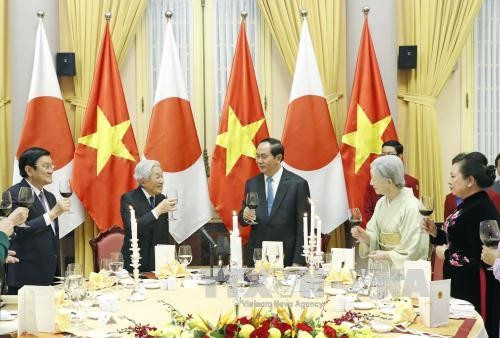 Banquet d'État en l'honneur de l'empereur Akihito et de l'impératrice Michiko du Japon - ảnh 1