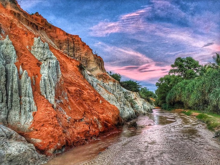 Suôi Tiên, une destination à ne pas manquer à Phan Thiêt - ảnh 1