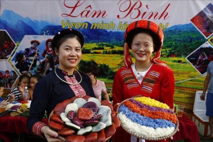 La Fête de mi-automne à Tuyên Quang - ảnh 12