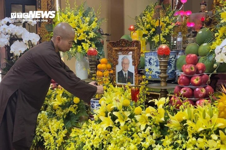 Visites de condoléances à la mémoire du secrétaire général Nguyên Phu Trong - ảnh 6