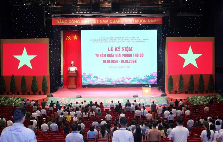 Célébration du 70e anniversaire de la libération de Hanoi - ảnh 1