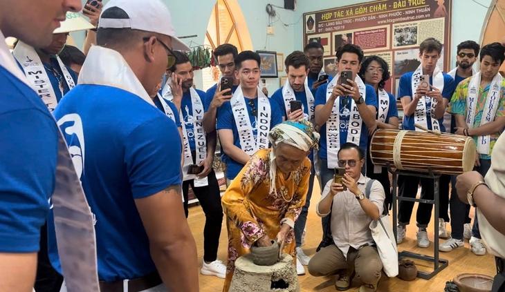 Bàu Truc accueille les participants du concours Mister World Tourism 2025 - ảnh 1