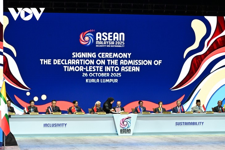 Ouverture du 47ᵉ Sommet de l’ASEAN à Kuala Lumpur - ảnh 2