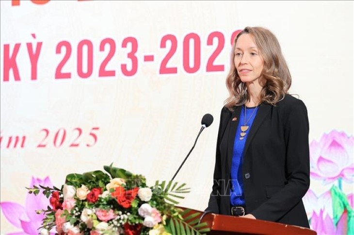 កៀងគរការឧបត្ថម្ភអន្តរជាតិសម្រាប់ជនរងគ្រោះដោយសារ​​ធាតុគីមី​ពុល​ពណ៌លឿងទុំ/ឌីអុកស៊ីន - ảnh 2