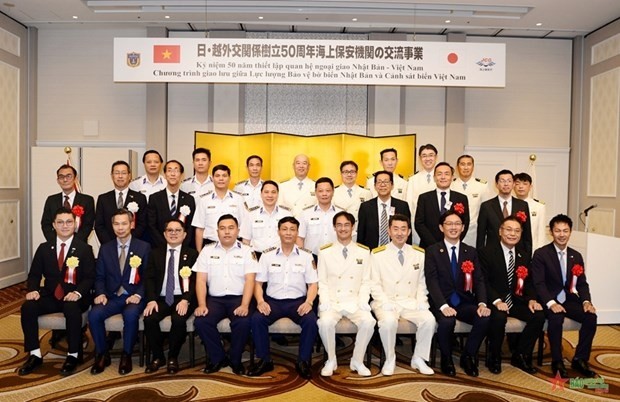 Vietnam Coast Guard ship visits Japan - ảnh 1