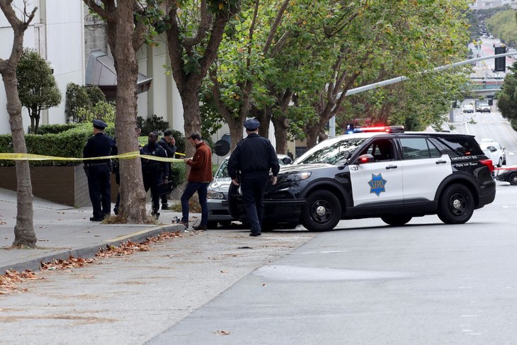 San Francisco police fatally shoot driver of car that crashed into Chinese consulate - ảnh 1