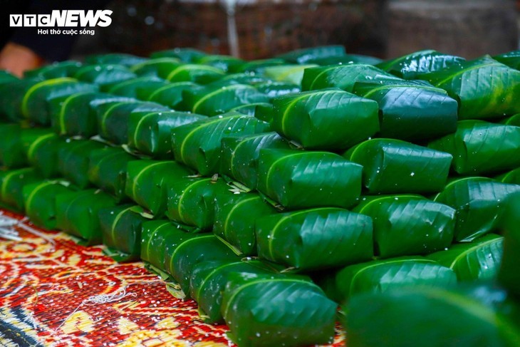Chung cake making village busy ahead of Tet  - ảnh 14