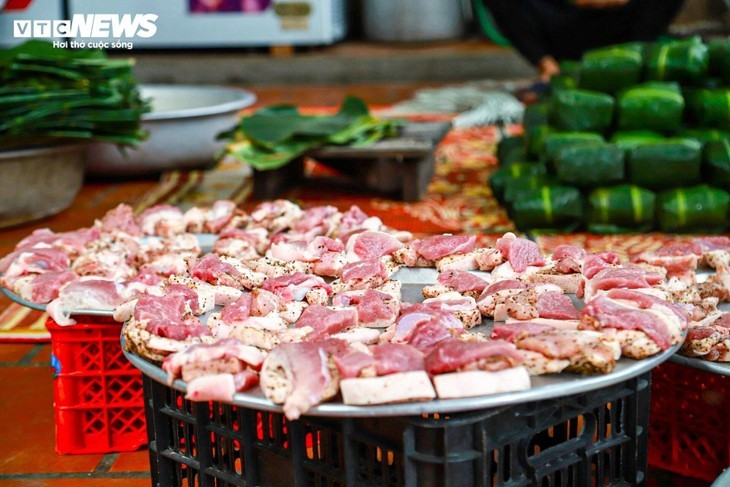 Chung cake making village busy ahead of Tet  - ảnh 9