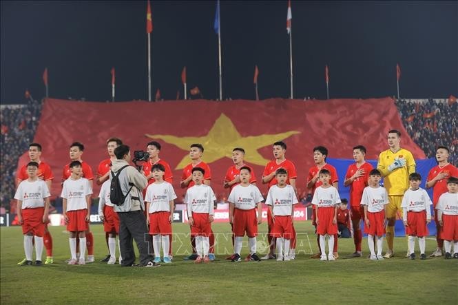 Vietnam’s national football team climbs to world’s 114th - ảnh 1