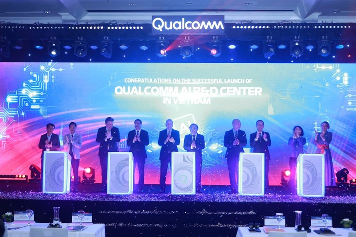 Qualcomm launches AI R&D center in Vietnam - ảnh 1