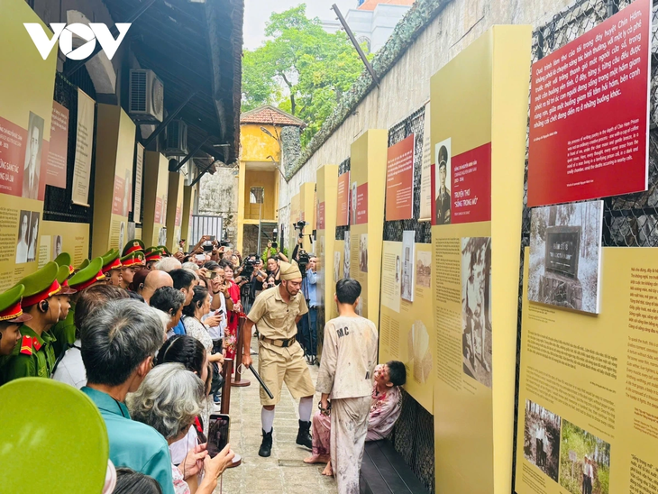 Hoa Lo Relic Site unveils Vietnamese patriots’ stories from prison   - ảnh 1