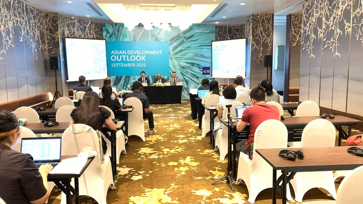 ADB raises Vietnam’s 2025 growth forecast to 6.7% - ảnh 1
