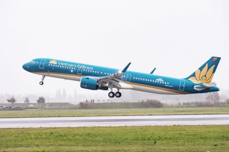 Vietnam Airlines launches HCMC-Dien Bien direct flights - ảnh 1